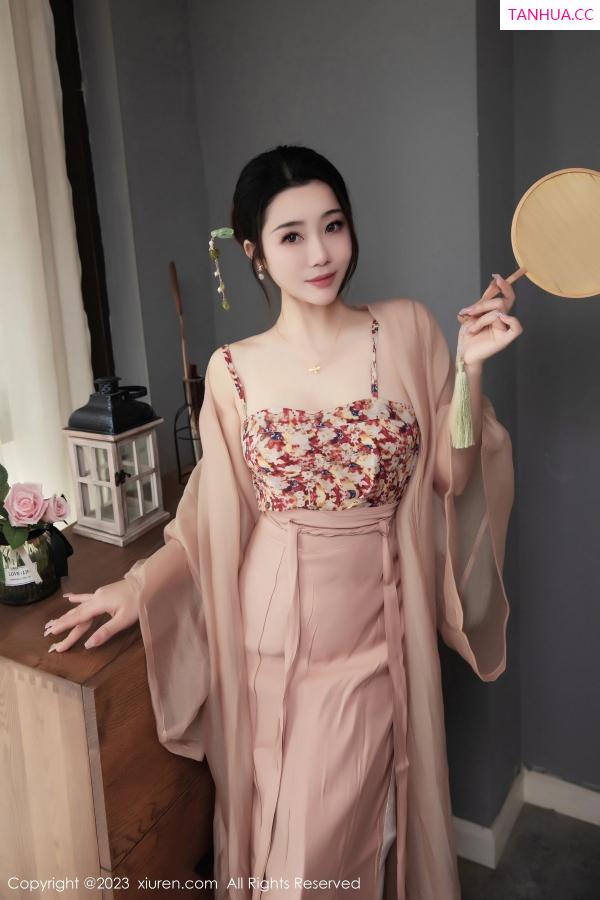   [XiuRen]高清写真图 2023.03.23 No.6457 严利娅Yuliya 汉服美臀第23张图片